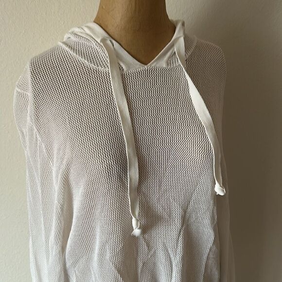 Sen sz 3 or Large white mesh pullover hooded with cinch ties great condition. - Picture 2 of 8